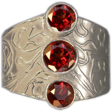 Load image into Gallery viewer, Three Mozambique Red Garnets Size 7
